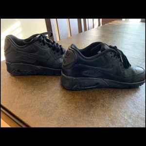 Nike Air Force sneakers size 6 youth (woman’s8)